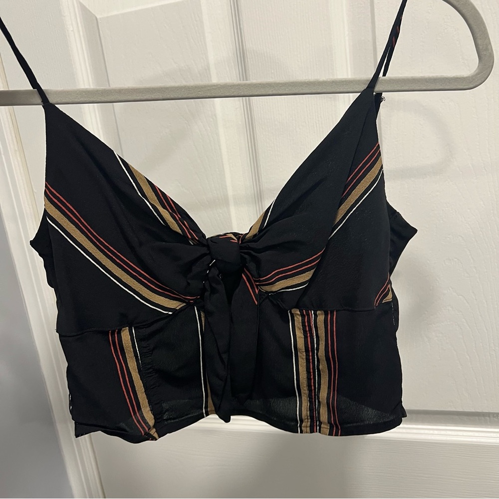 Striped black cropped top with stripes
